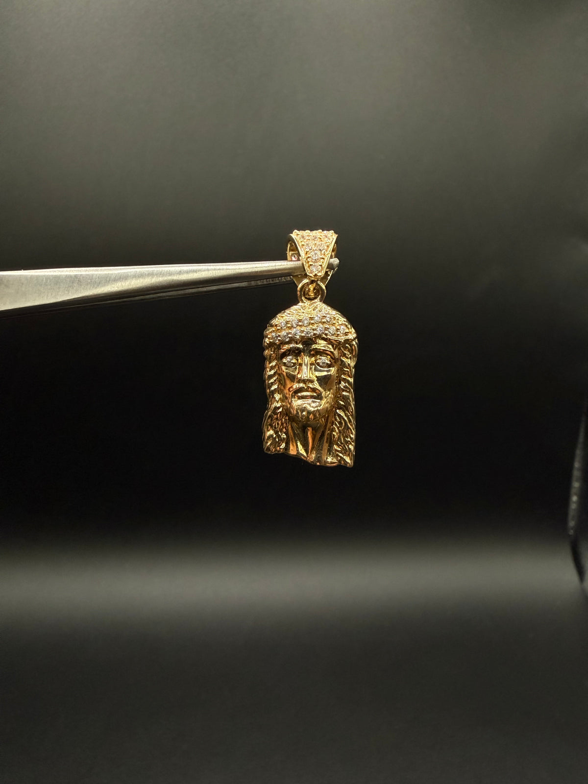 10k Gold Jesus pendant